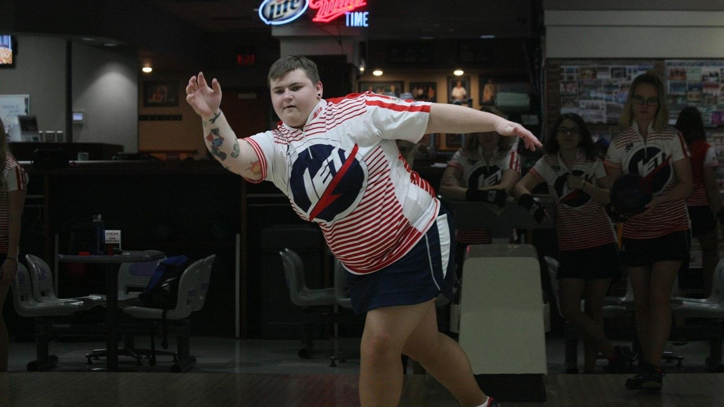 Men’s, women’s bowling dominates their division