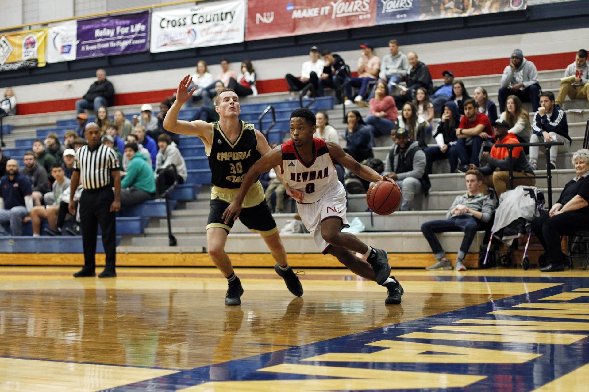 Men's basketball prepares for coming season