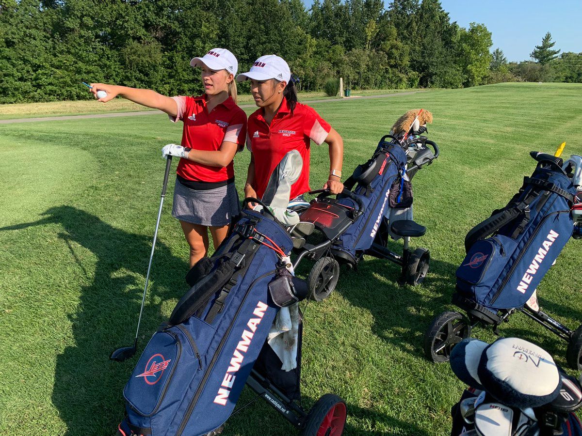 A young women’s golf team wraps up fall season