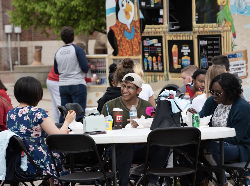 Spring Fling makes its return to the plaza today