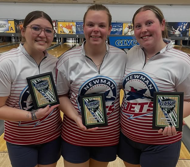Jets women bowlers etch their names in program history