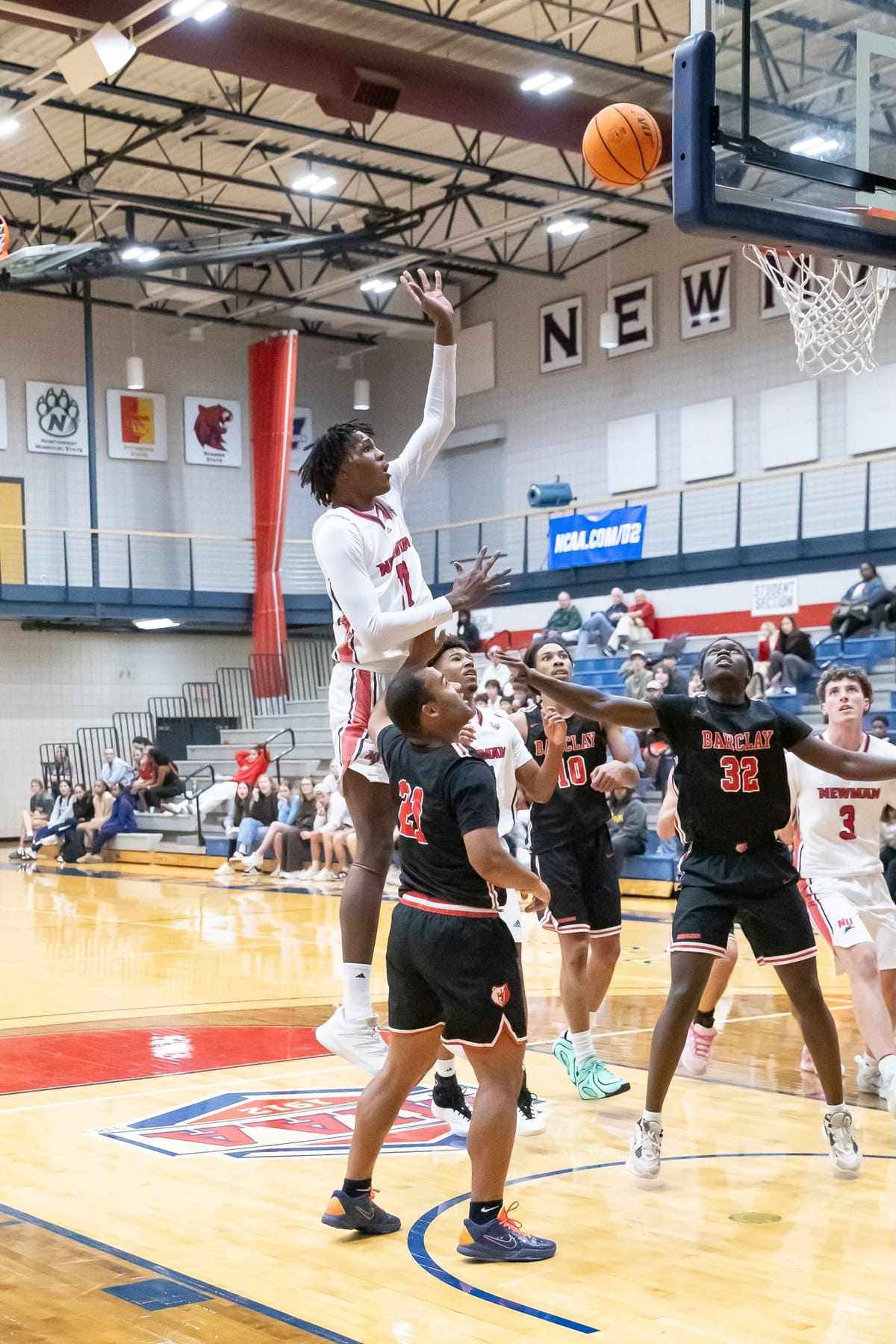 Basketball player breaks blocking record